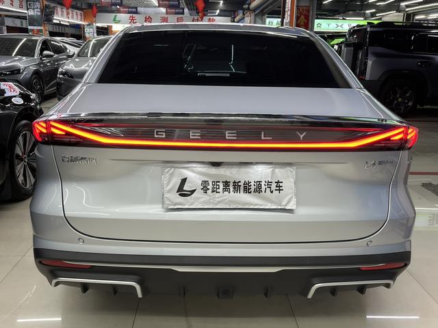 Geely Galaxy L6 2025, фото 5