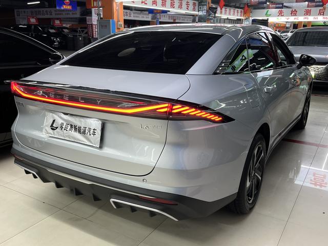 Geely Galaxy L6 2025, фото 6