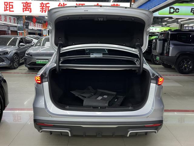 Geely Galaxy L6 2025, фото 15