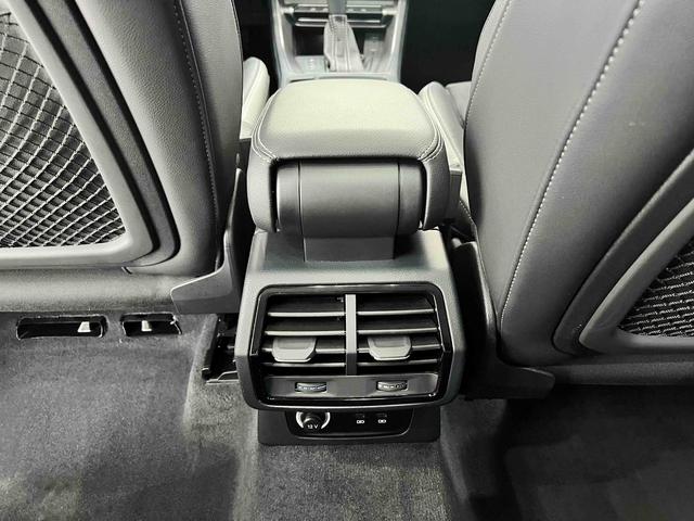 Audi Q3 2022, фото 9