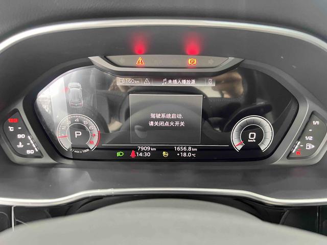 Audi Q3 2022, фото 11