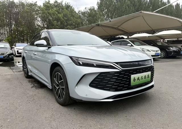 BYD Qin L DM 2024, фото 3