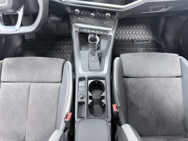 Audi Q3 2022, фото 16