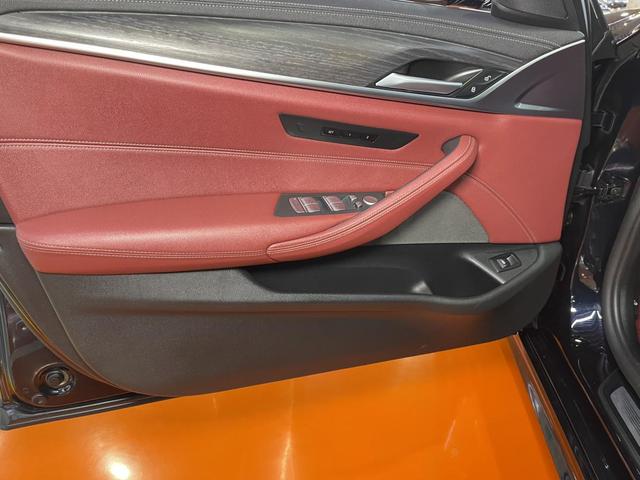 BMW 5 2021, фото 14