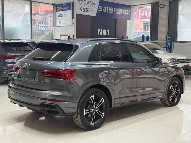 Audi Q3 2023, фото 4