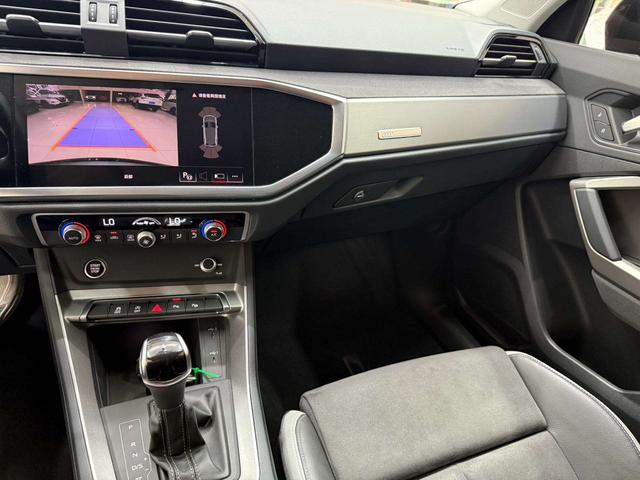 Audi Q3 2023, фото 12
