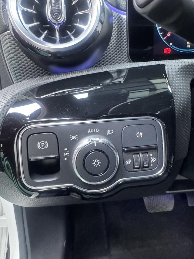 Mercedes-Benz A-Class 2022, фото 14