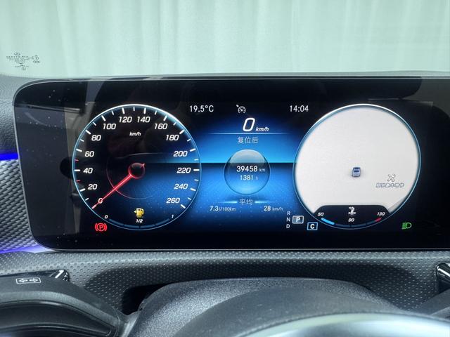 Mercedes-Benz A-Class 2022, фото 16