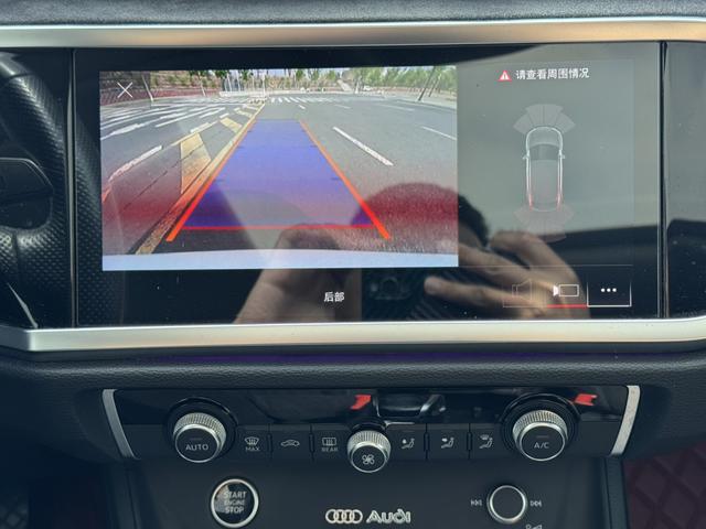 Audi Q3 Sportback 2023, фото 17