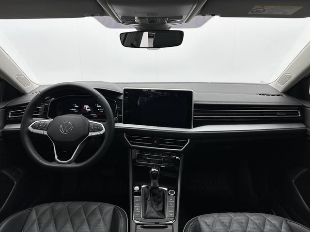 Volkswagen Jetta 2023, фото 7