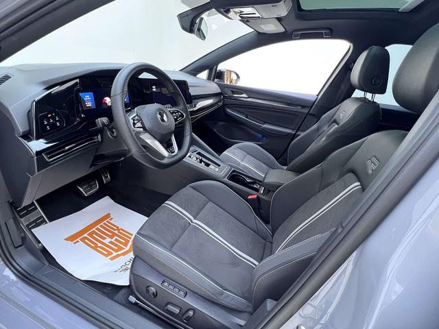 Volkswagen Golf 2023, фото 17