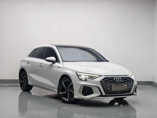 Audi A3 2022, фото 3