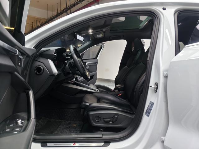 Audi A3 2022, фото 8
