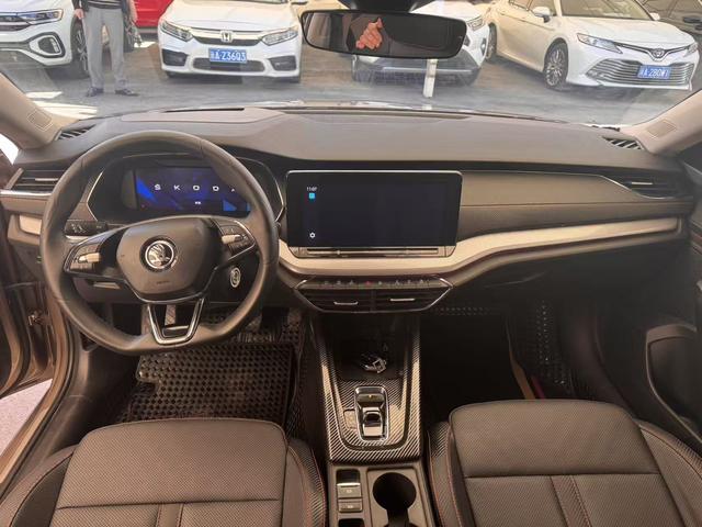 Skoda Octavia 2021, фото 6