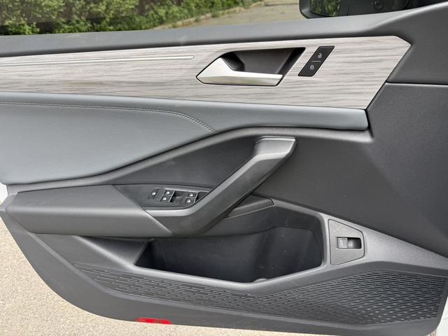 Volkswagen Jetta 2023, фото 4