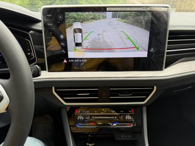 Volkswagen Jetta 2023, фото 6