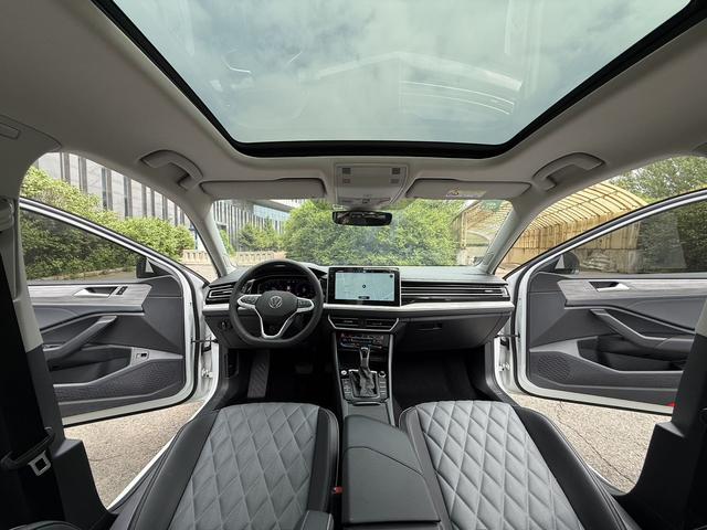 Volkswagen Jetta 2023, фото 7