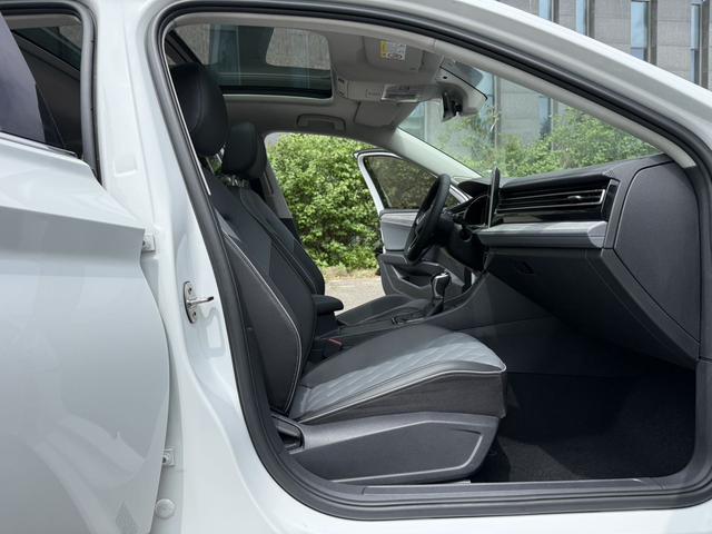 Volkswagen Jetta 2023, фото 15