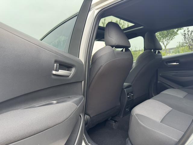 Toyota Corolla 2023, фото 11