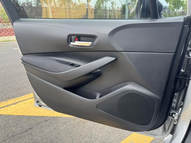 Toyota Corolla 2023, фото 14