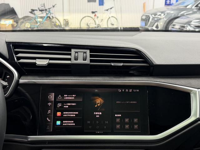 Audi Q3 2022, фото 14