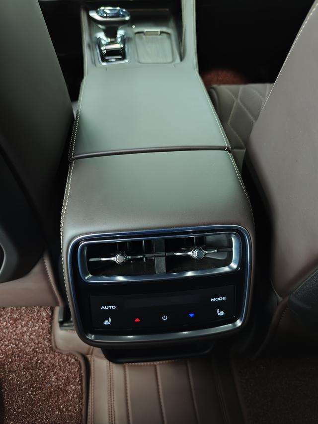 Geely Xingyue L 2026, фото 17