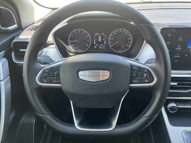 Geely Binyue 2025, фото 12