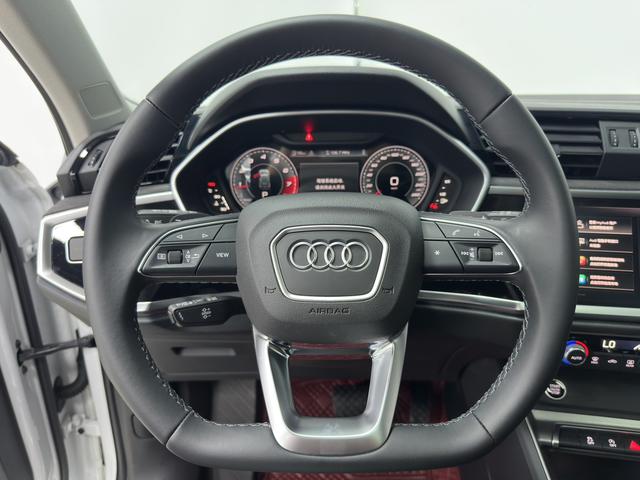 Audi Q3 2022, фото 14