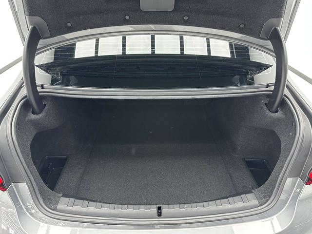 BMW 3 2023, фото 16