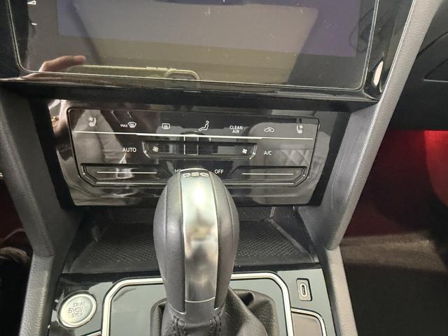 Volkswagen Passat 2024, фото 16
