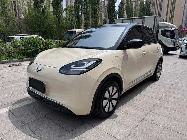 Wuling Bingo 2025, передний, пробег 20 000 км — авто из Китая с пробегом
