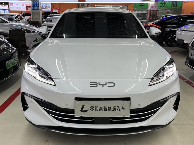 BYD Seal 2025, фото 2