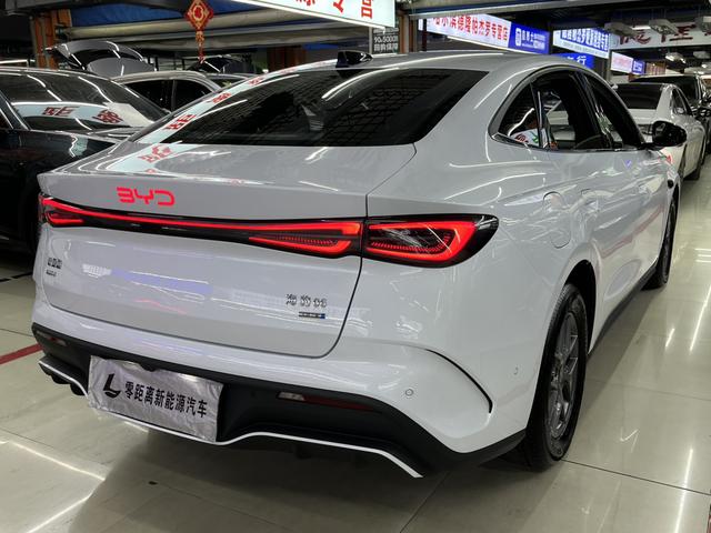 BYD Seal 2025, фото 6