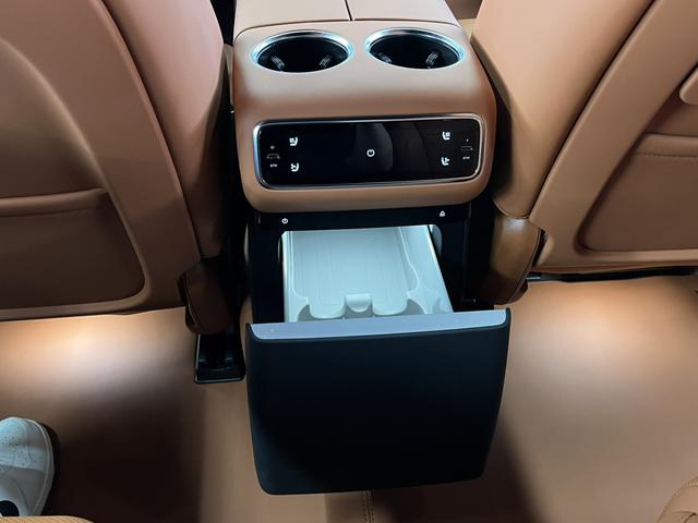 Li Auto L8 2025, фото 16