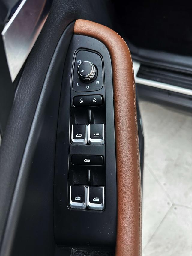 Geely Emgrand X6 2021, фото 16