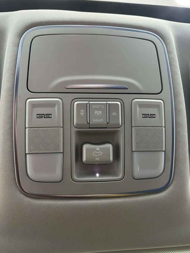 Geely Emgrand X6 2021, фото 17
