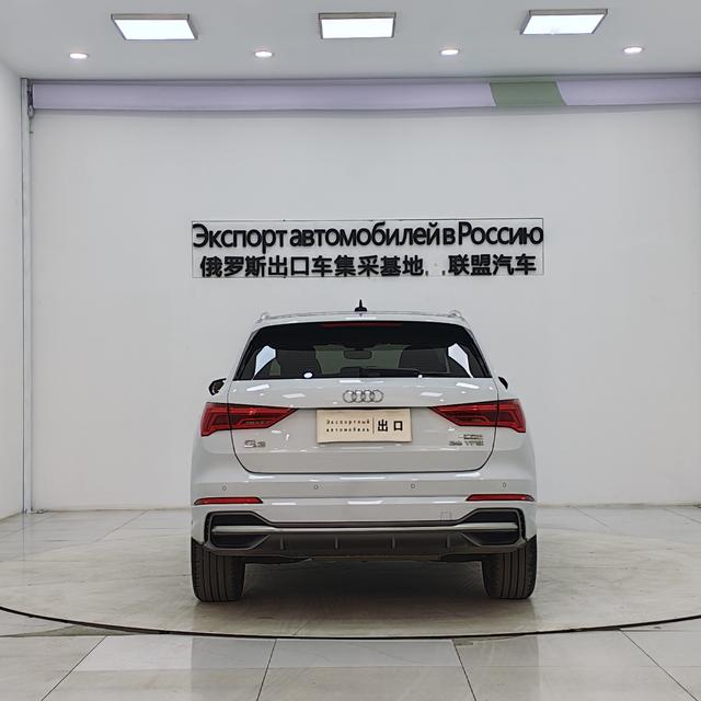 Audi Q3 2023, фото 6