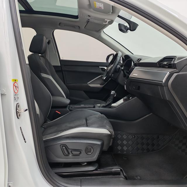 Audi Q3 2023, фото 9