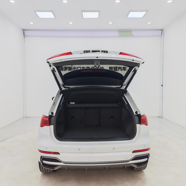 Audi Q3 2023, фото 16