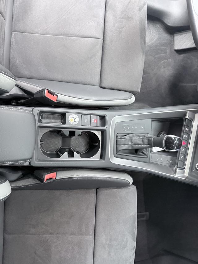 Audi Q3 2022, фото 17