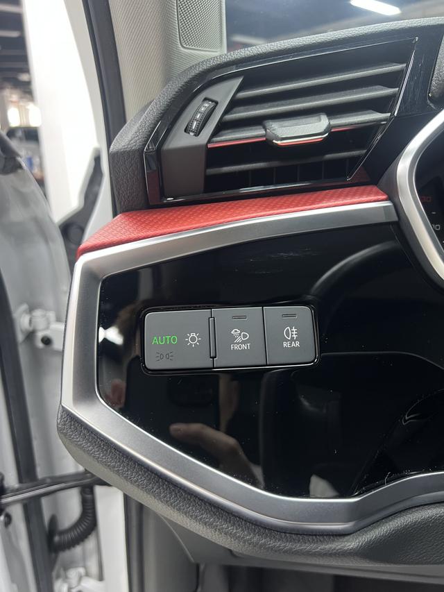 Audi Q3 2021, фото 7