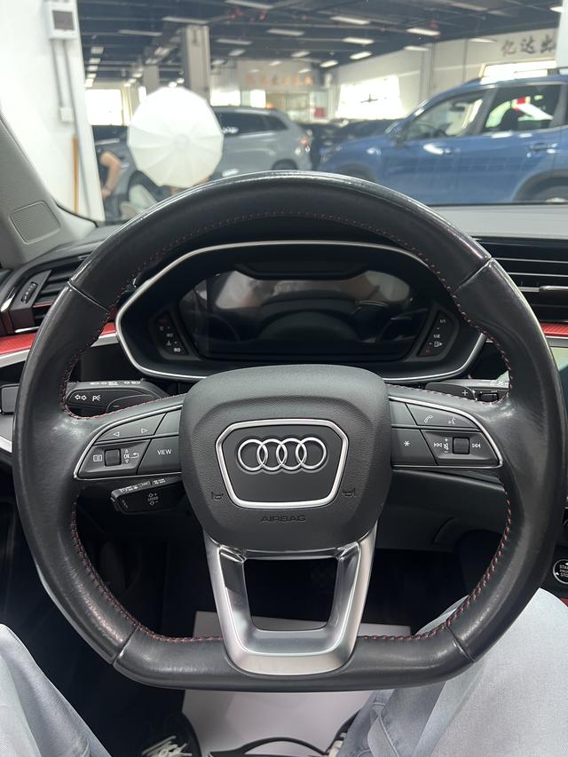 Audi Q3 2021, фото 9