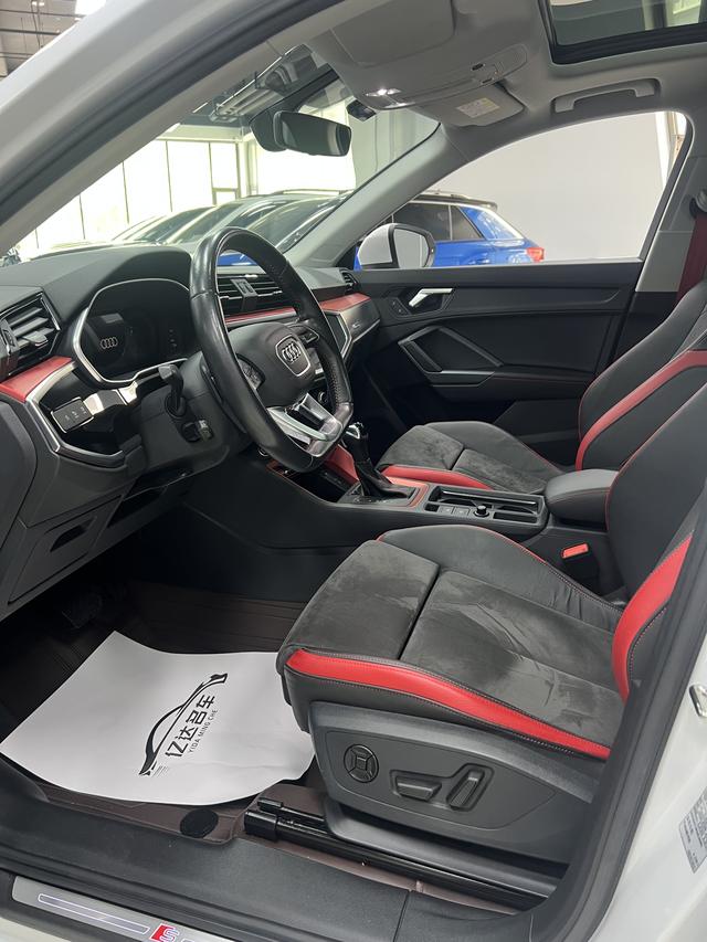 Audi Q3 2021, фото 12