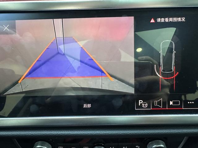 Audi Q3 2023, фото 13