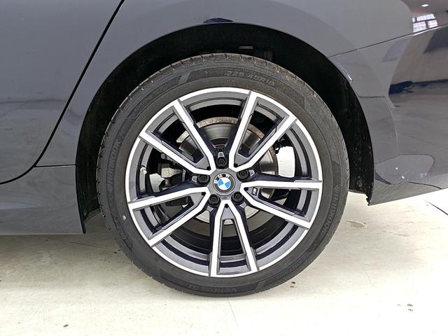BMW 3 2023, фото 16