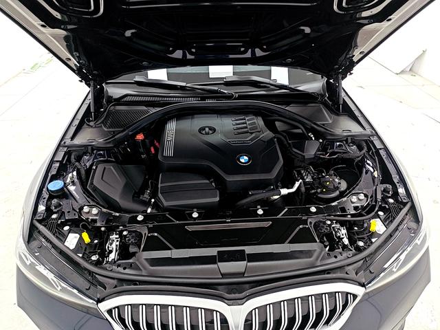 BMW 3 2023, фото 17