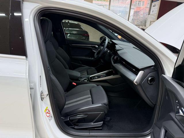 Audi A3 2023, фото 17