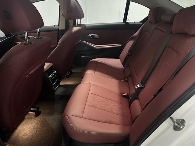 BMW 3 2023, фото 17