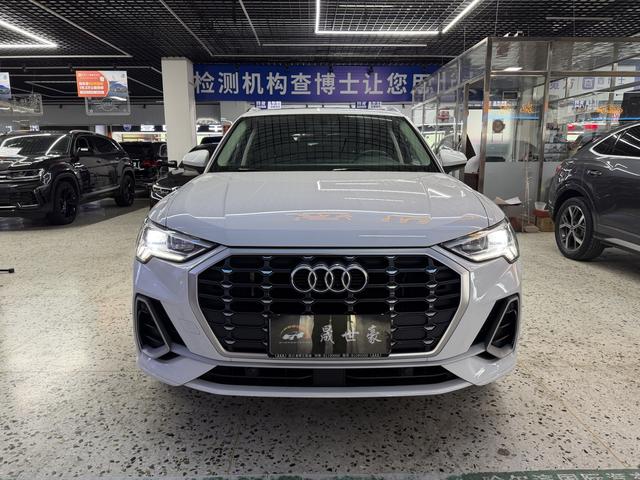 Audi Q3 2022, фото 2