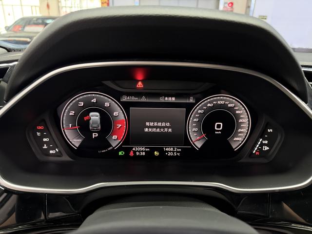 Audi Q3 2022, фото 9